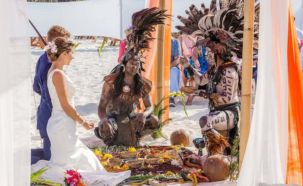 Wedding traditions and customs in mexico